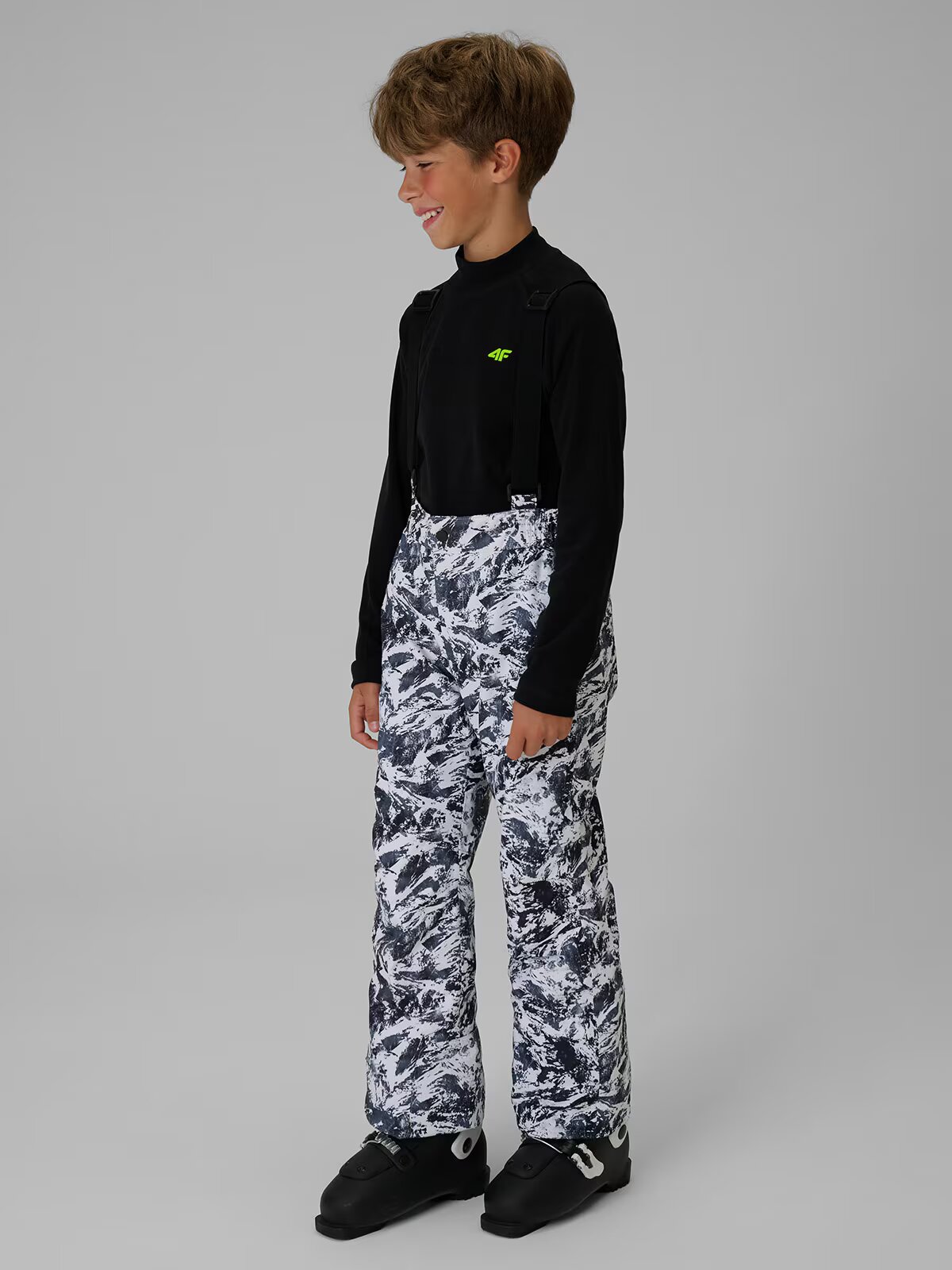 4F Lenjerie termică fleece (sus) pentru băieți - neagră 146/152 (10-12 ani)