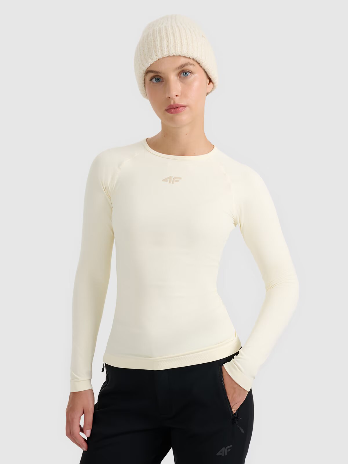 4F Lenjerie termoactivă fără cusături (bluză) pentru femei - culoare crem M/L