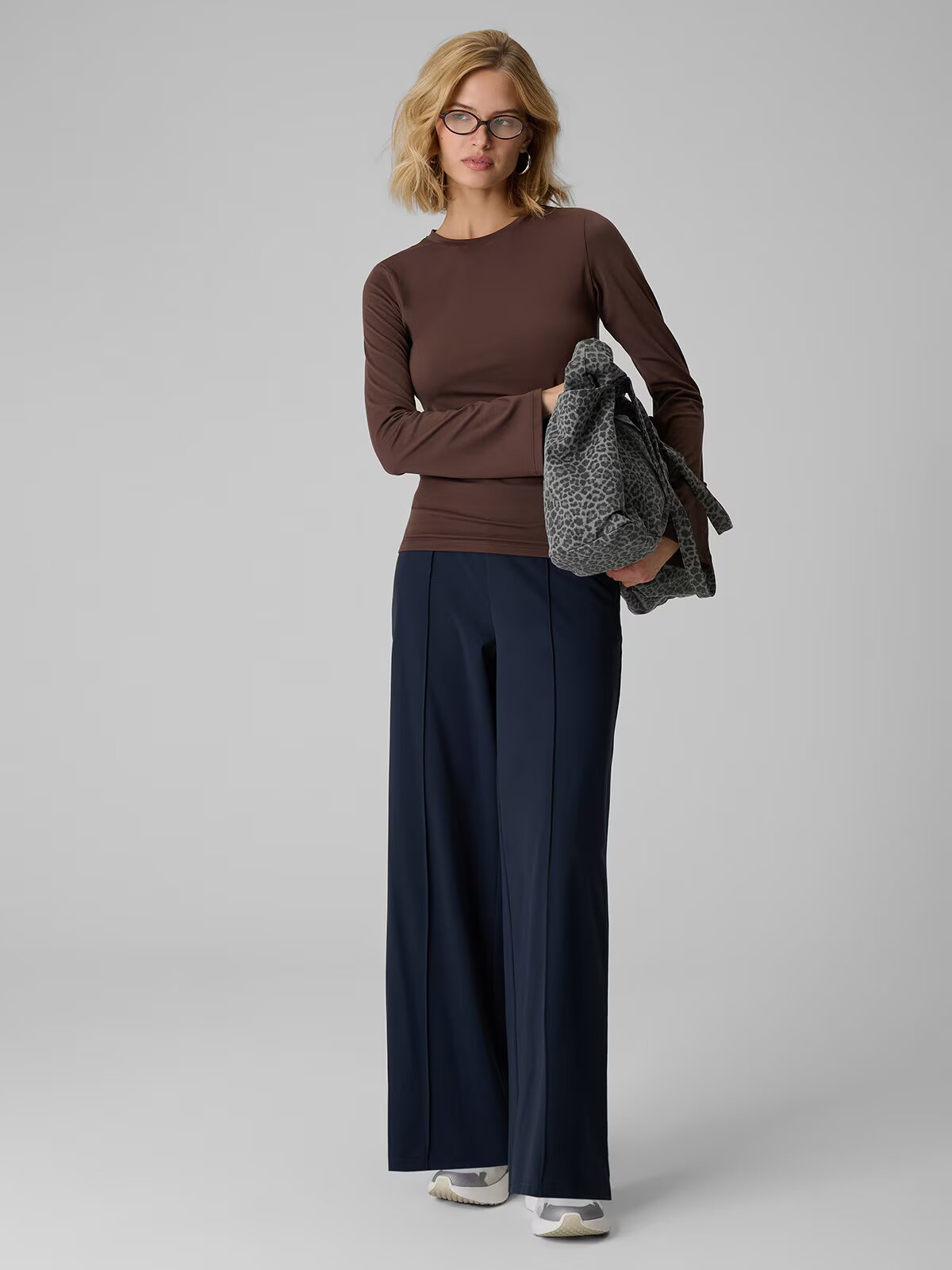 4F Longsleeve slim pentru femei - maro L