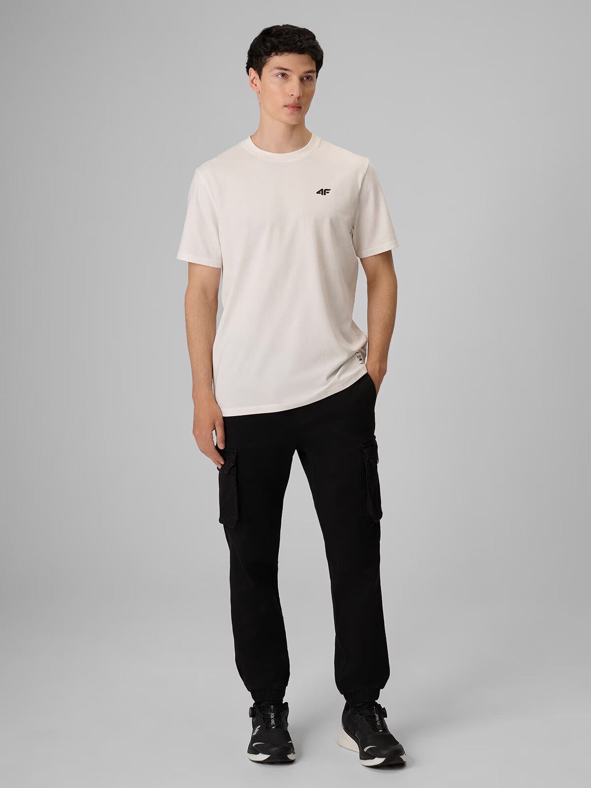 4F Pantaloni casual cargo pentru bărbați - XL