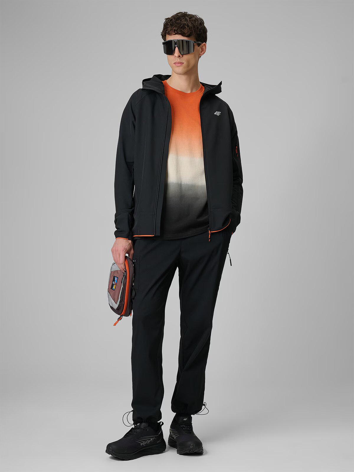 4F Pantaloni casual jogger pentru bărbați - negri S