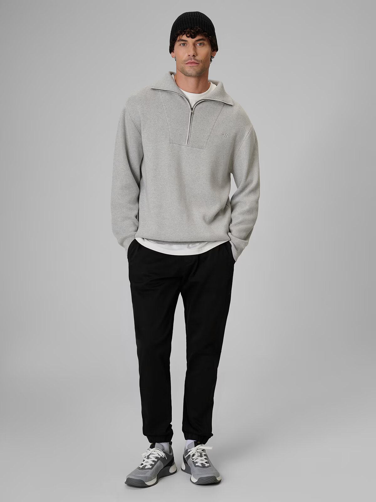 4F Pantaloni casual jogger pentru bărbați - negri XL
