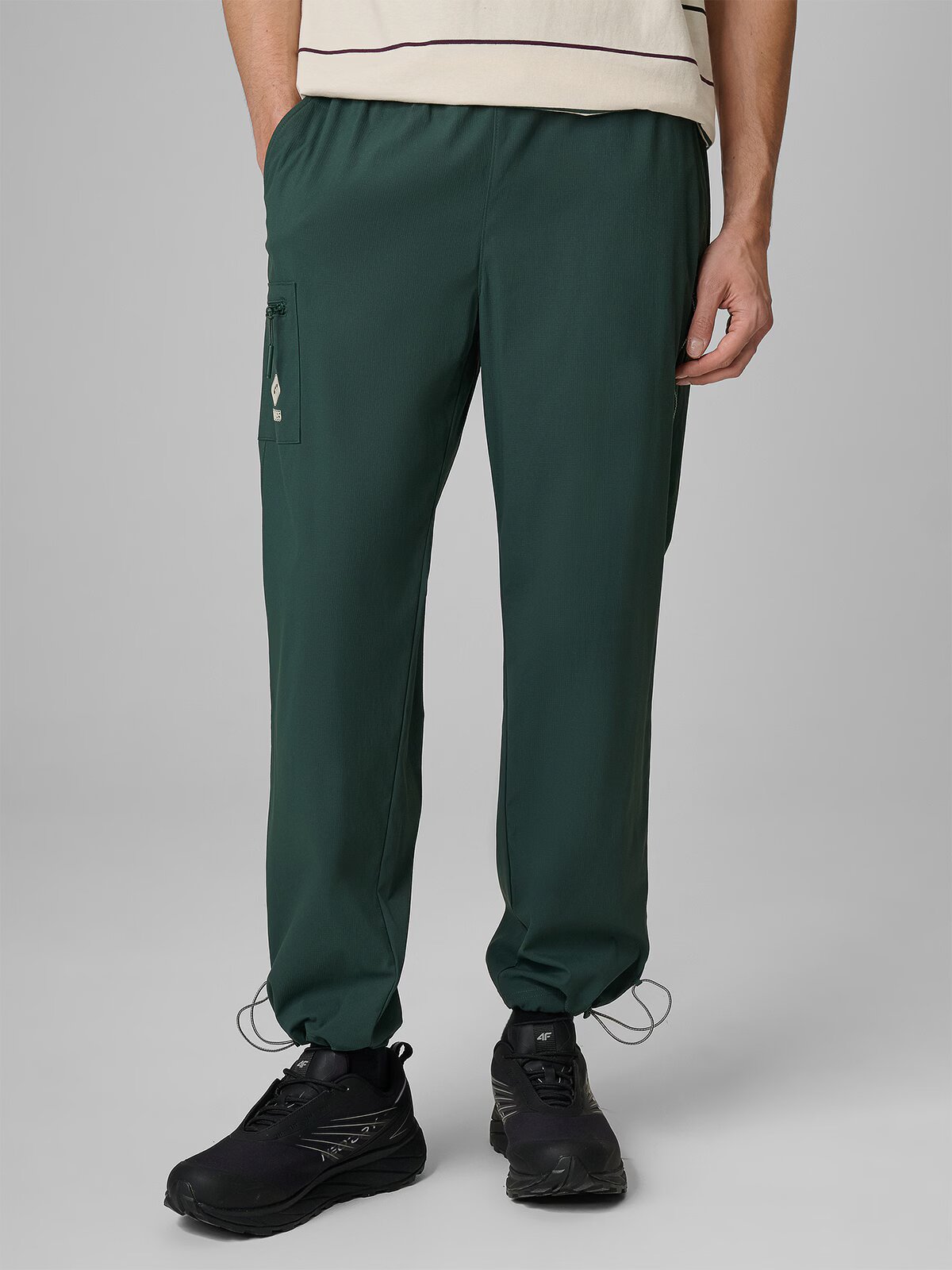 4F Pantaloni casual jogger pentru bărbați - S