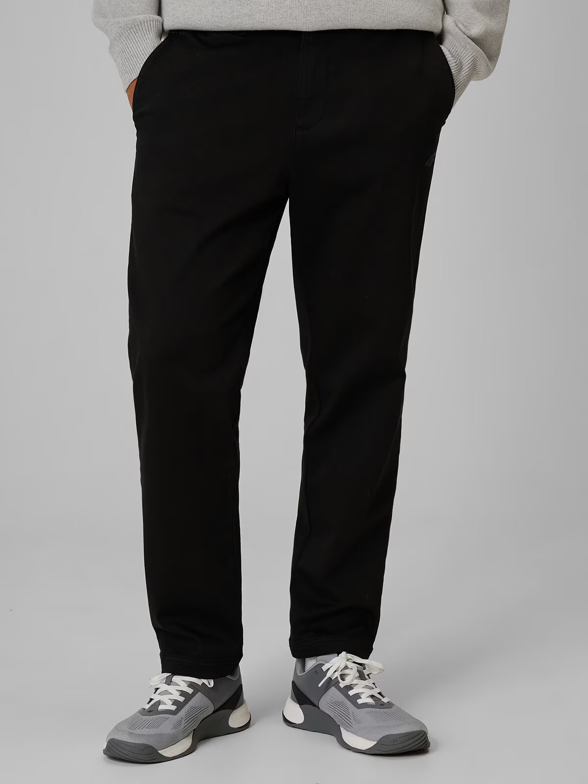 4F Pantaloni casual pentru bărbați - negri S