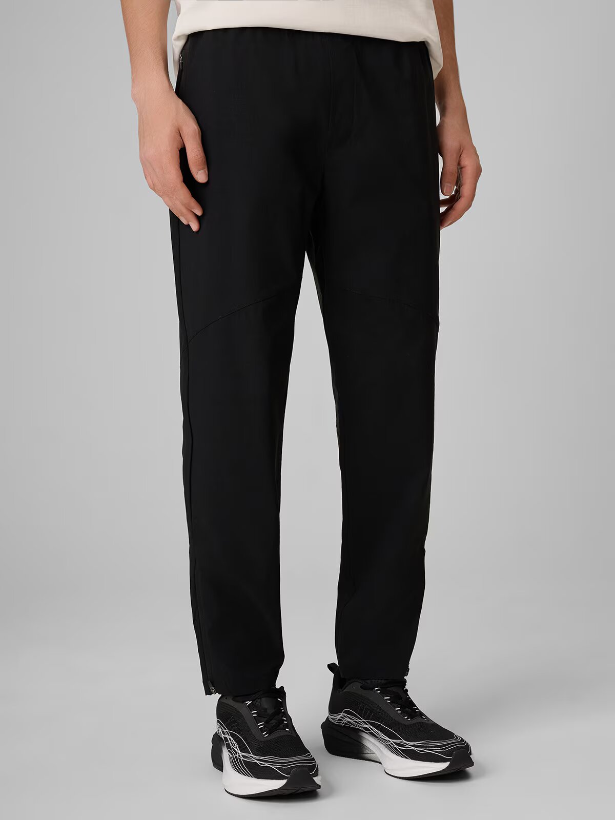 4F Pantaloni casual pentru bărbați x Robert Lewandowski - negri L