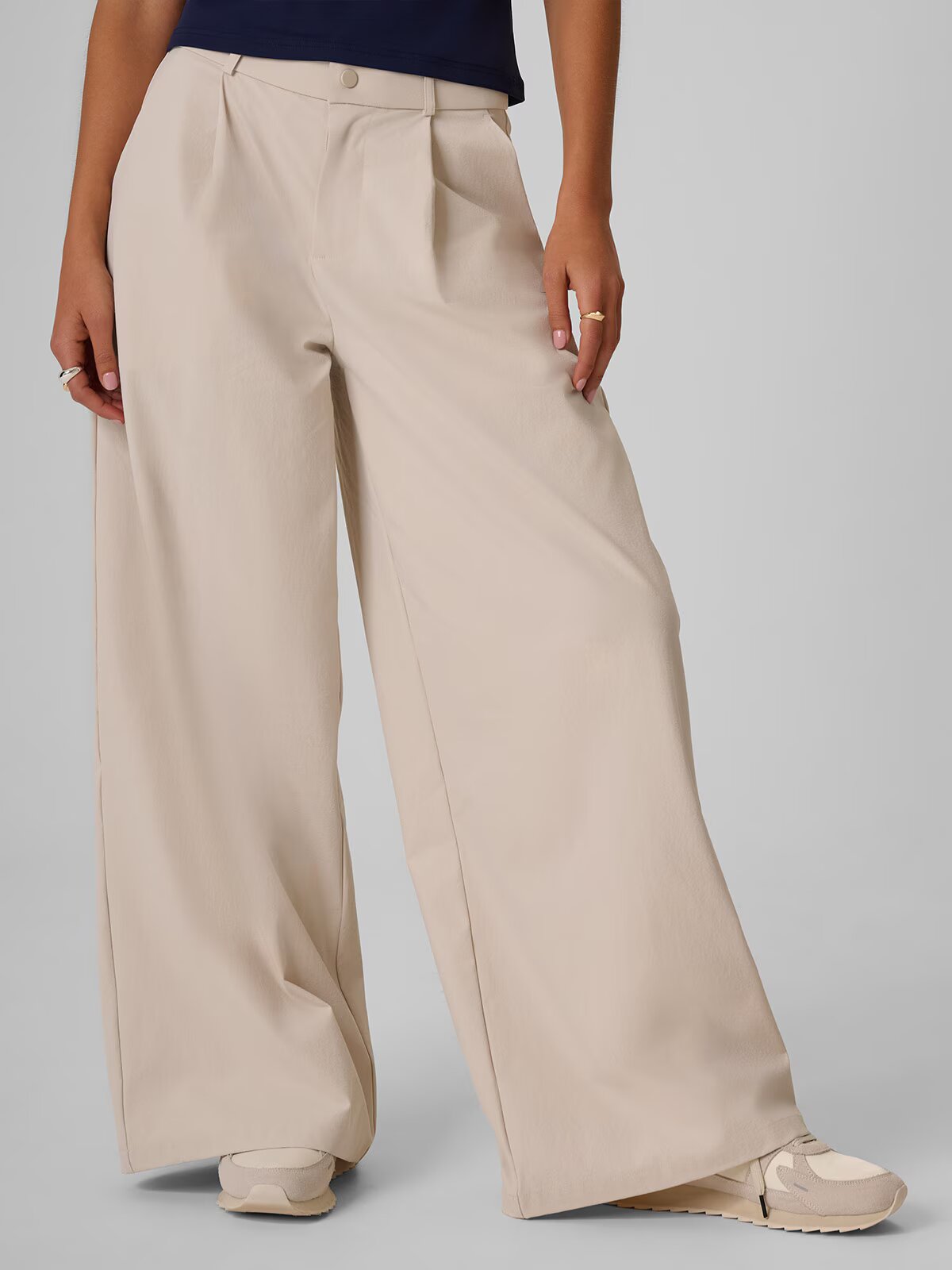 4F Pantaloni cu crac larg pentru femei - crem S