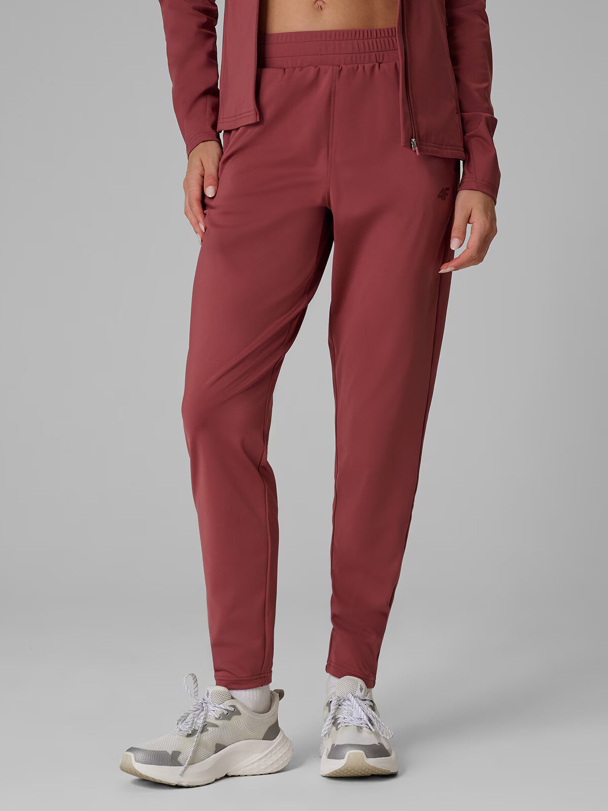 4F Pantaloni de antrenament cu uscare rapidă pentru femei - maro L