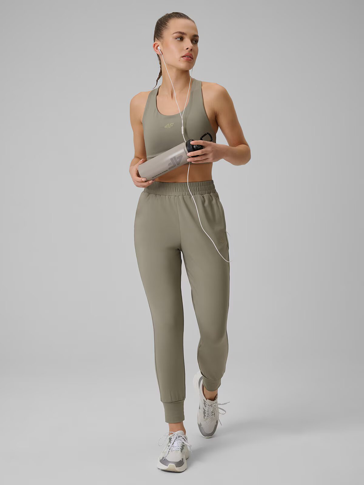 4F Pantaloni de antrenament cu uscare rapidă pentru femei - verde măsliniu XXL
