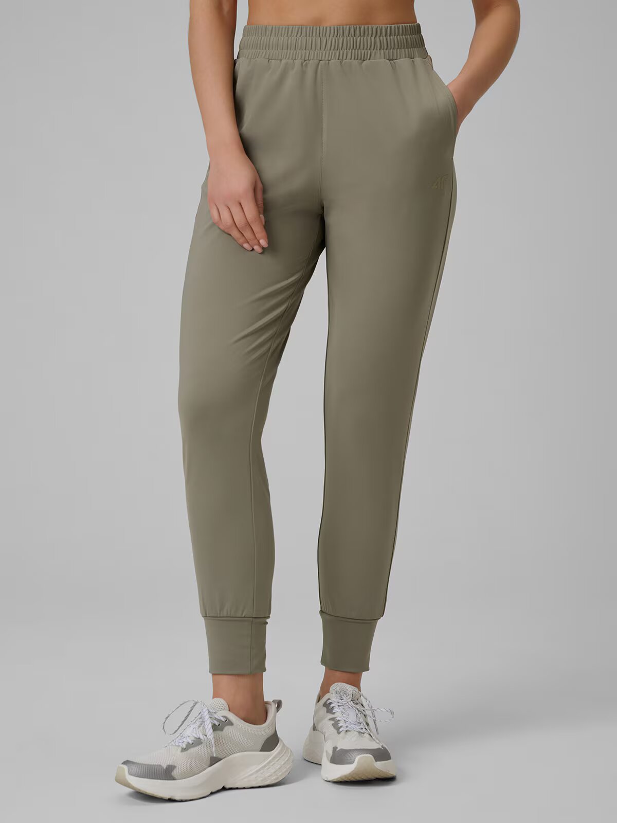 4F Pantaloni de antrenament cu uscare rapidă pentru femei - verde măsliniu XXL