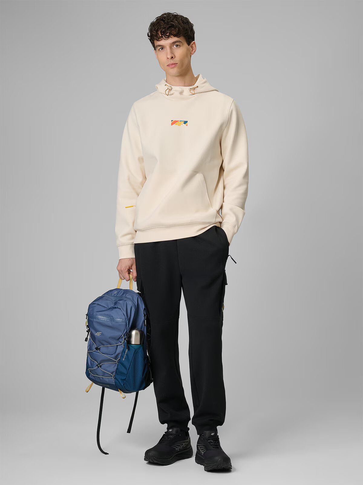 4F Pantaloni de trening cargo bărbați - negri XL