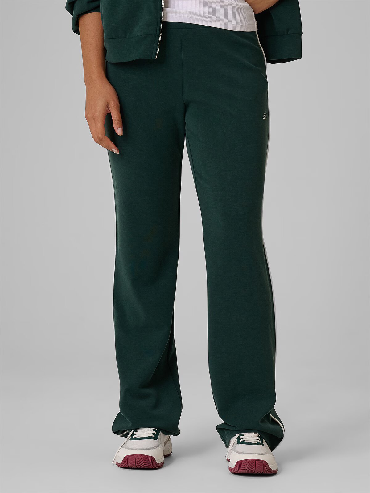 4F Pantaloni de trening cu crac drept cu modal femei - verzi M