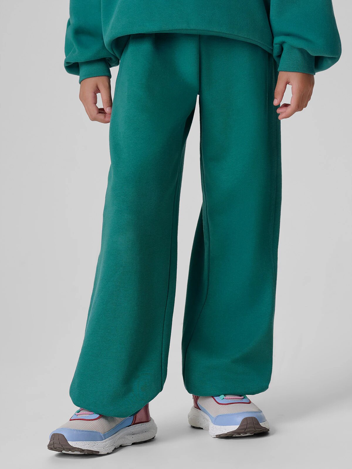 4F Pantaloni de trening cu crac drept pentru fete - verzi 122