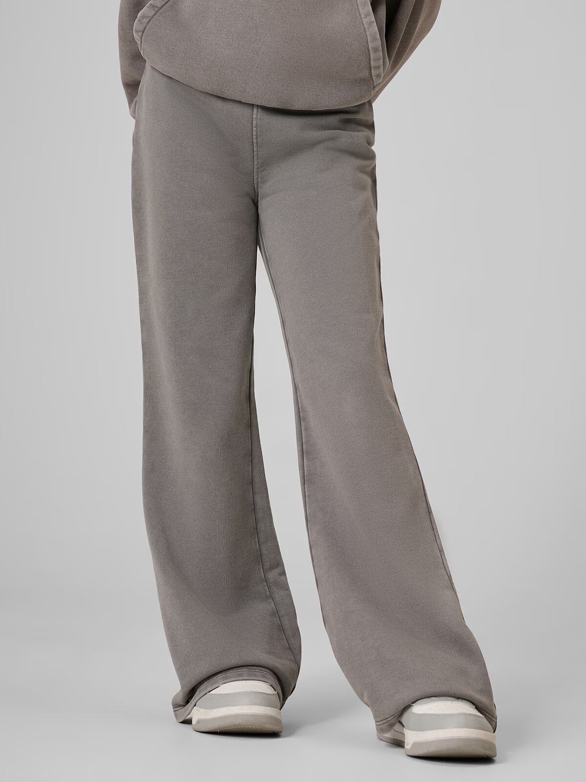 4F Pantaloni de trening cu crac evazat fete - 122