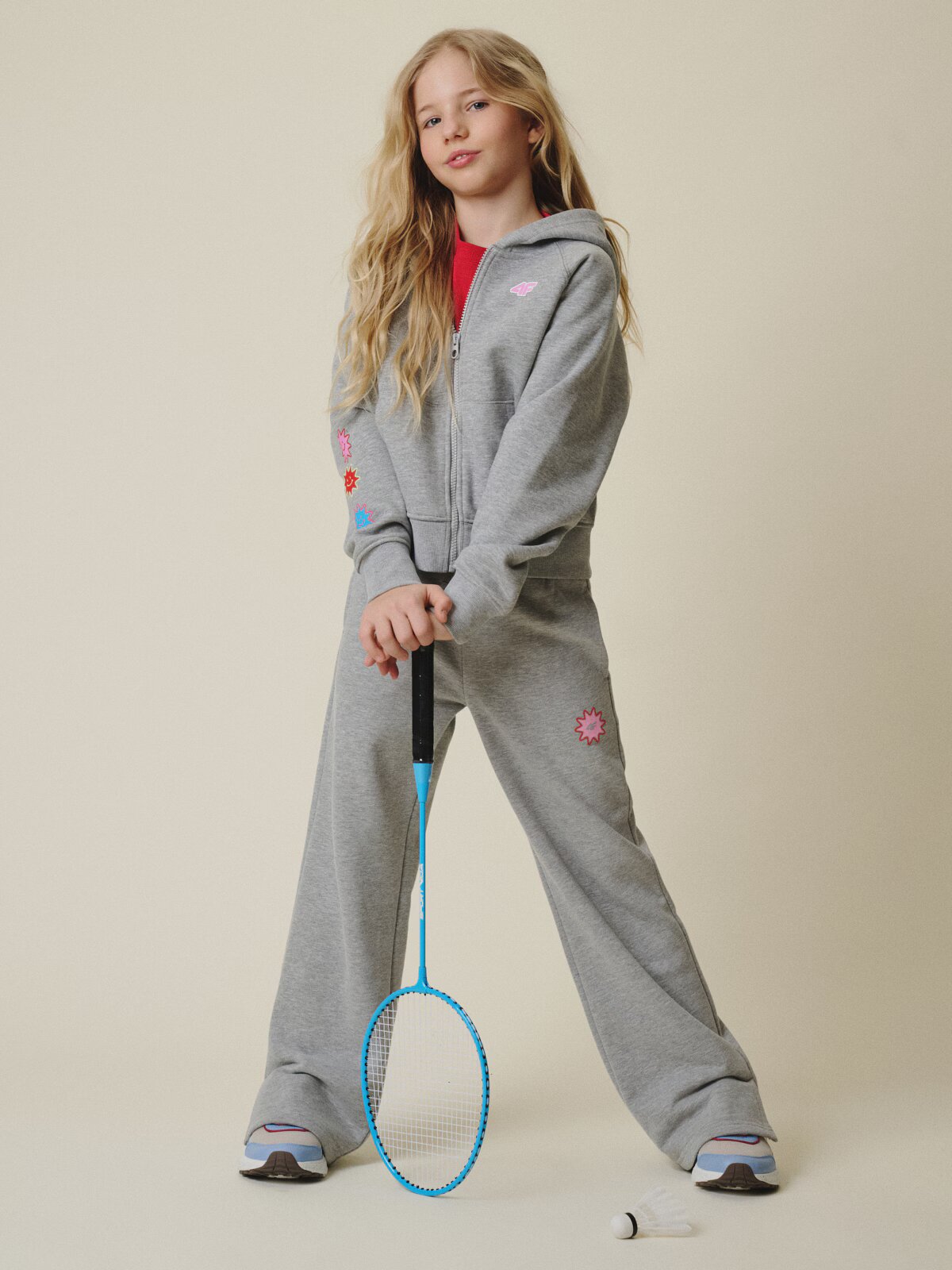 4F Pantaloni de trening cu crac larg pentru fete - 122
