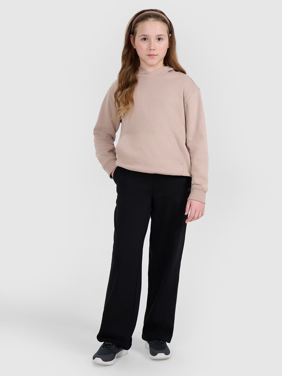 4F Pantaloni de trening cu craci largi pentru fete - negri 146