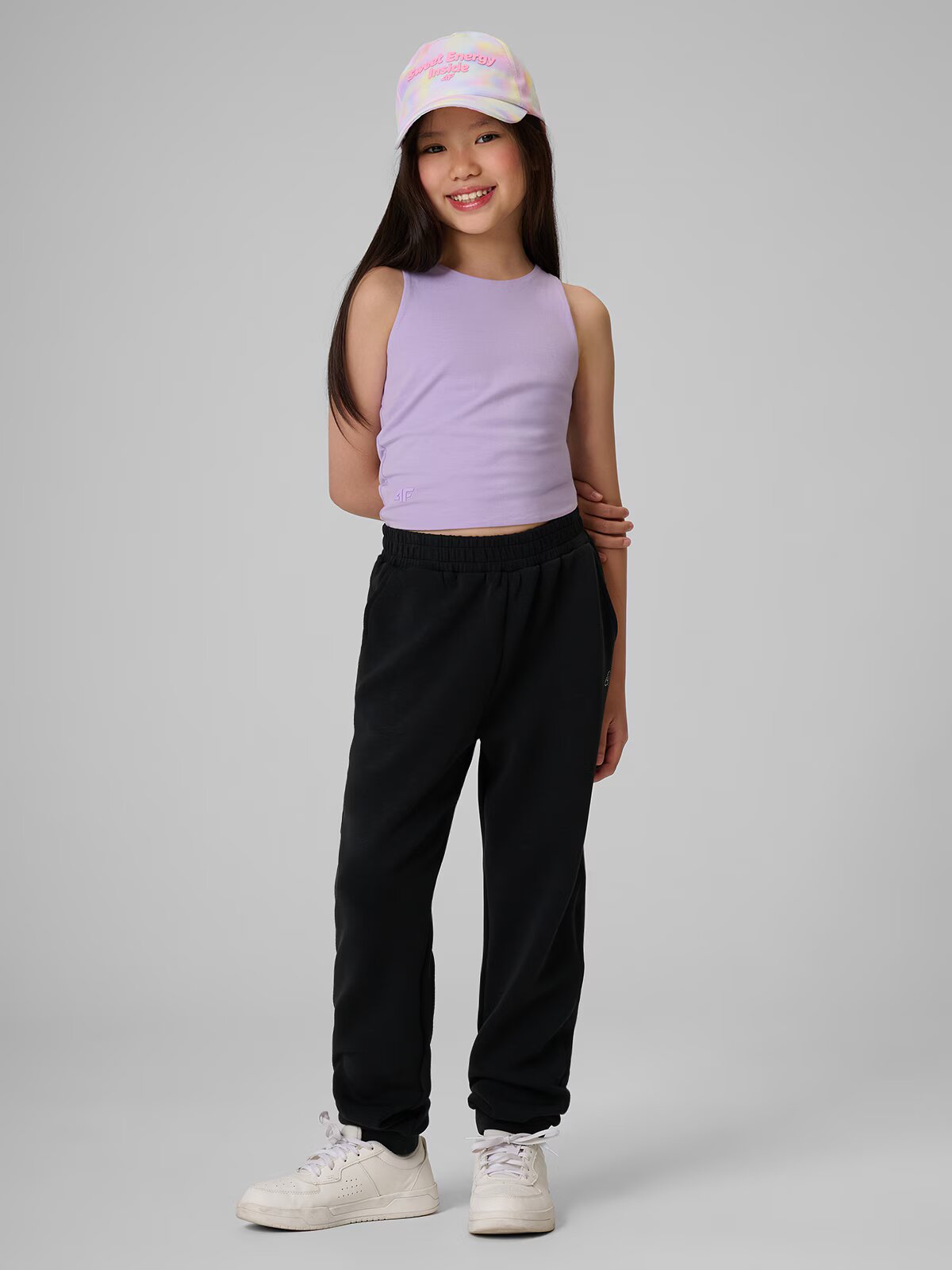 4F Pantaloni de trening cu modal pentru fete - negri 128