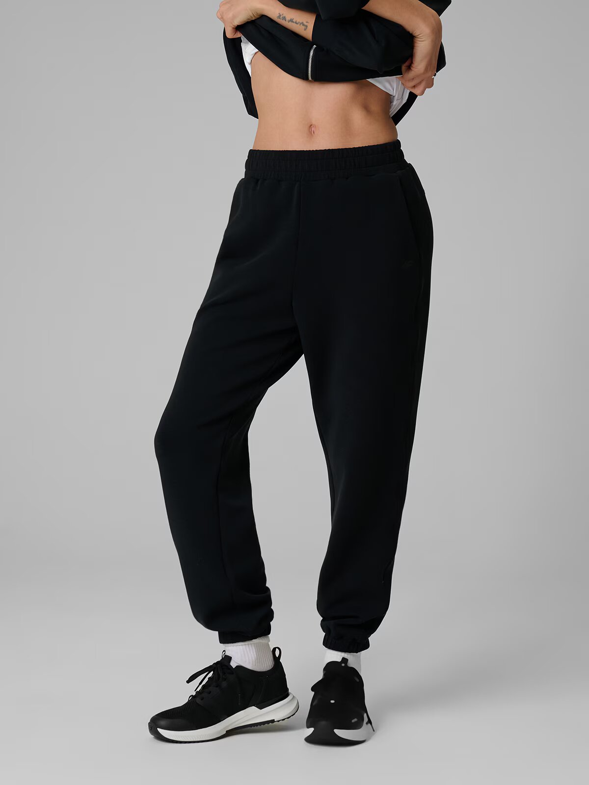 4F Pantaloni de trening jogger cu modal pentru femei - negri M