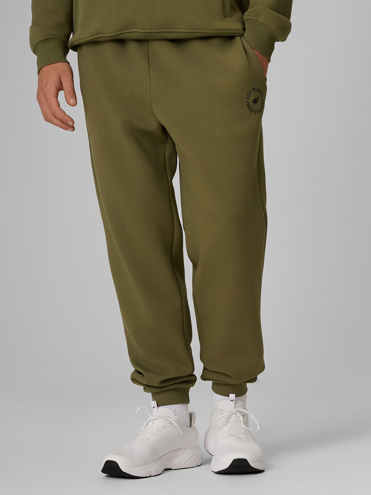 4F Pantaloni de trening jogger pentru barbati - khaki S