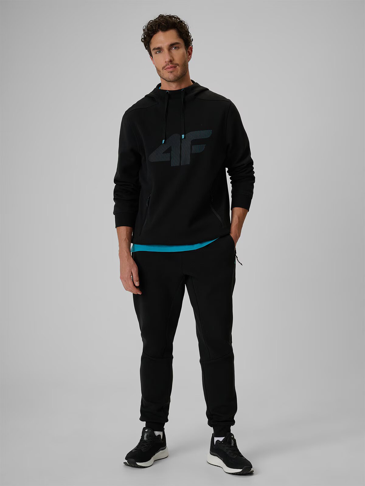4F Pantaloni de trening jogger pentru bărbați - negri S