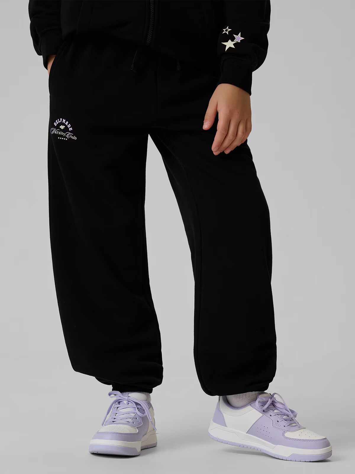 4F Pantaloni de trening jogger pentru fată - negri 134