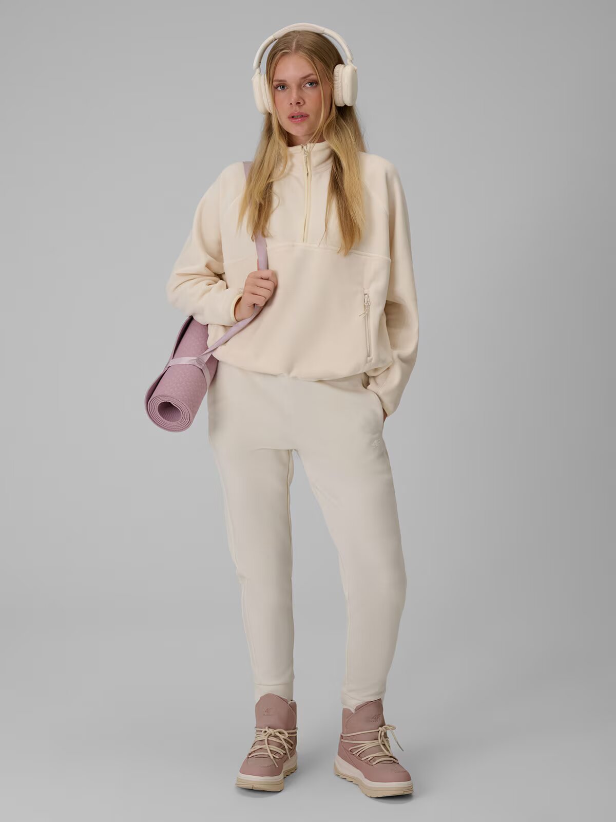 4F Pantaloni de trening jogger pentru femei - crem XS
