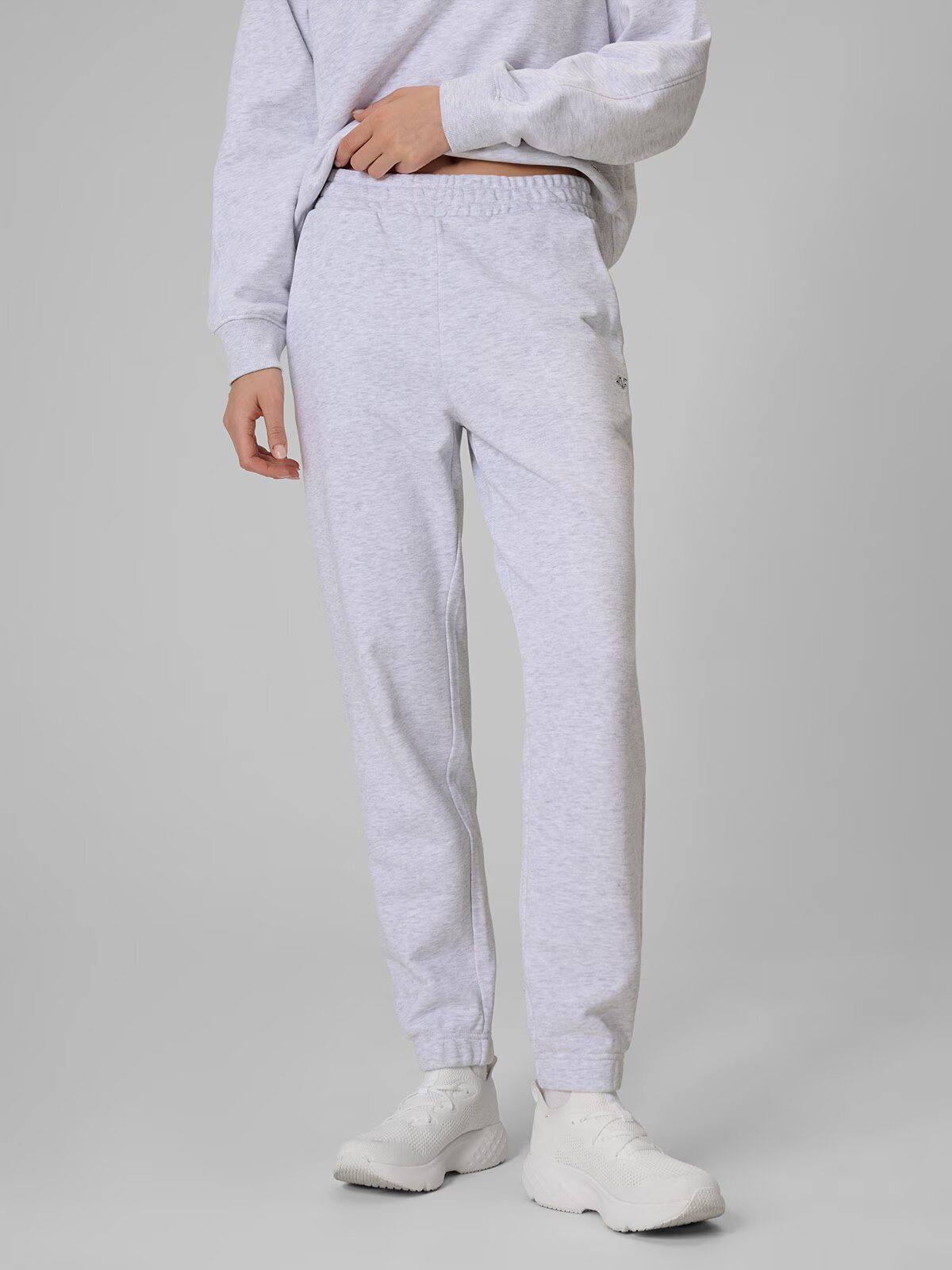 4F Pantaloni de trening jogger pentru femei - M