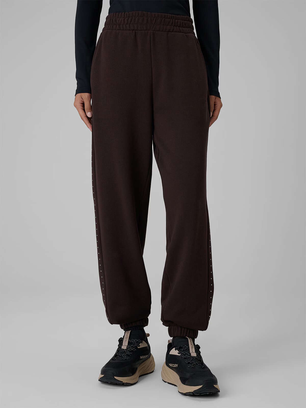 4F Pantaloni de trening jogger pentru femei - maro L