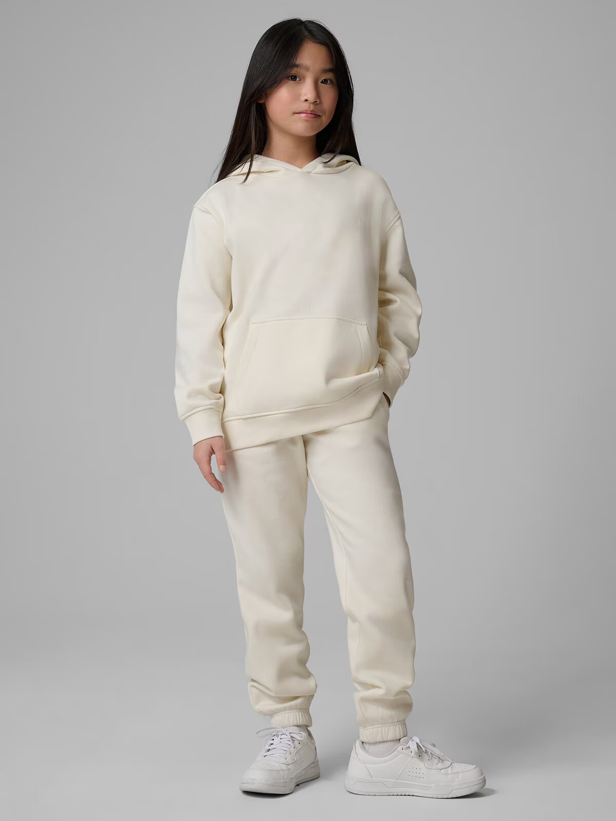4F Pantaloni de trening jogger pentru fete - 152