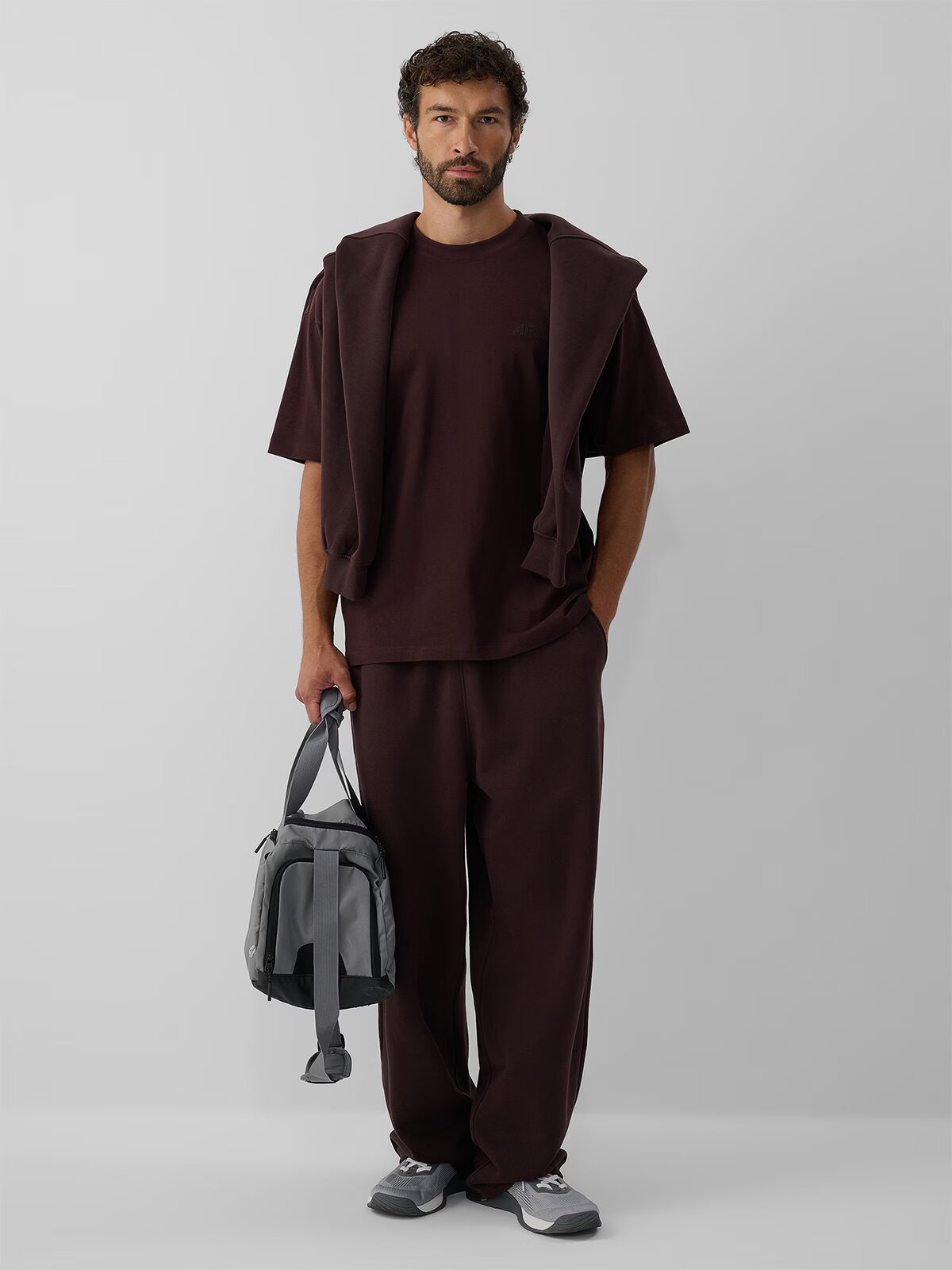 4F Pantaloni de trening pentru bărbați - maro M