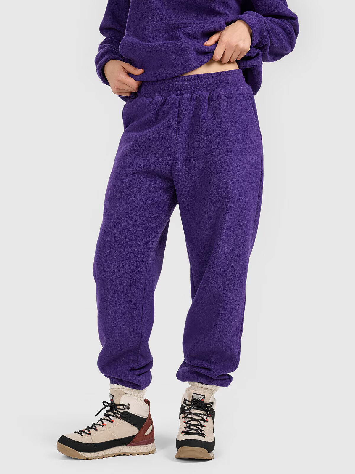 4F Pantaloni din polar de trening pentru femei - XS