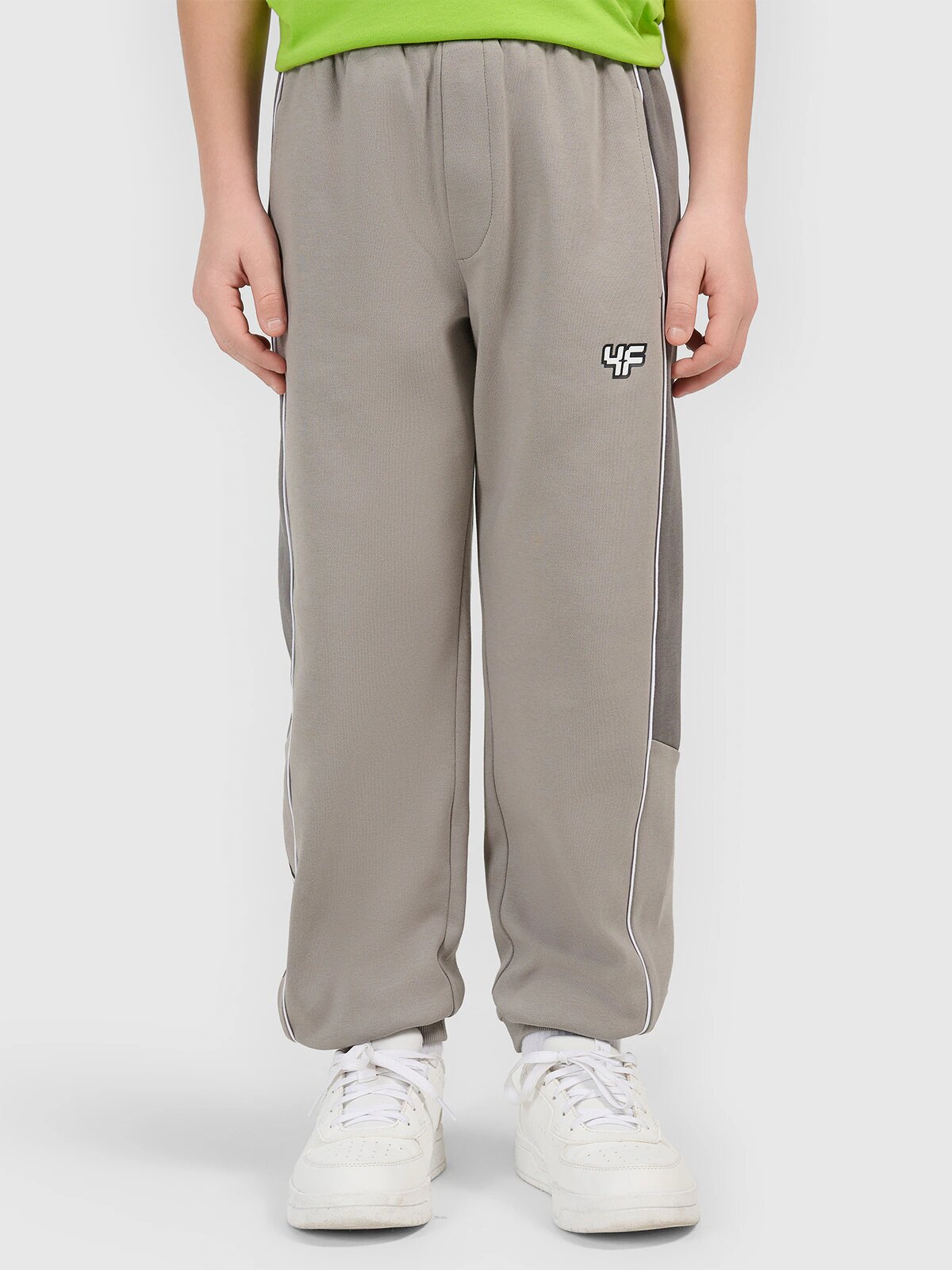 4F Pantaloni jogger de trening pentru băieți - 122