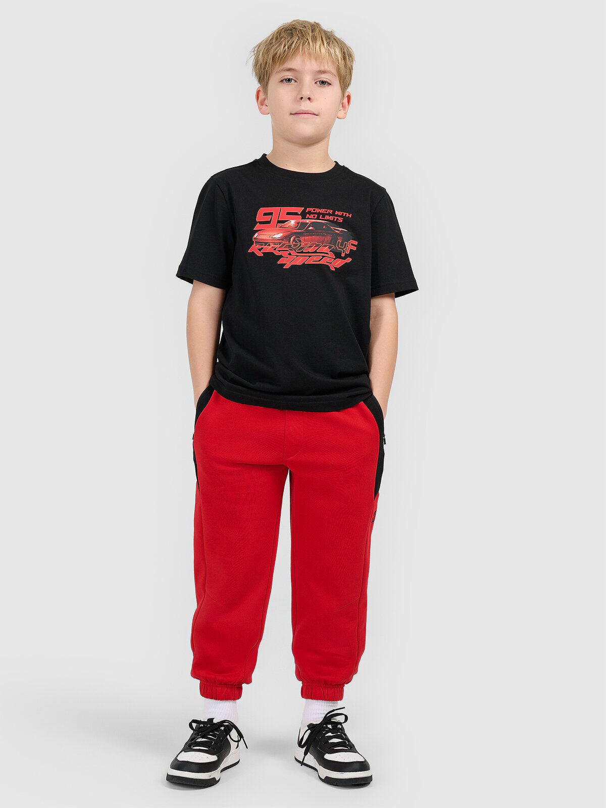 4F Pantaloni jogger de trening pentru băieți - roșii 122