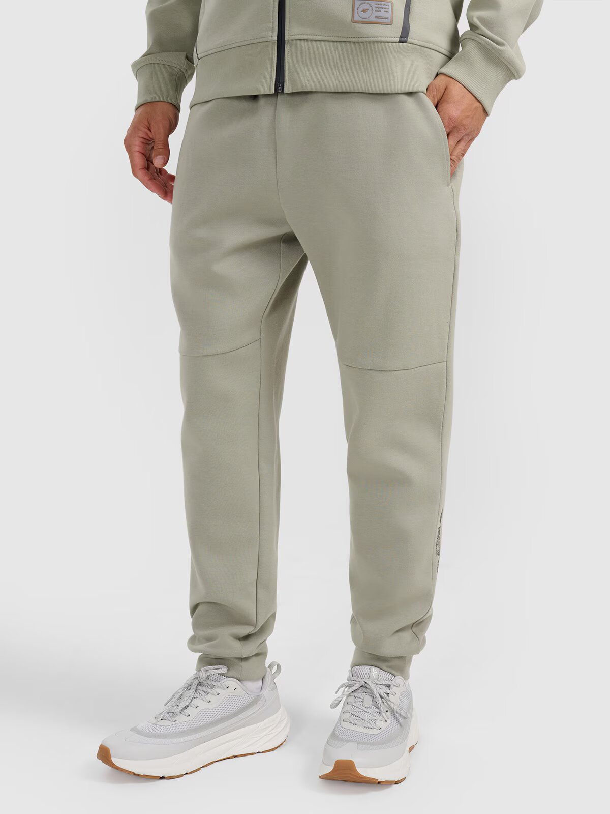 4F Pantaloni jogger de trening pentru bărbați - verzi XXL