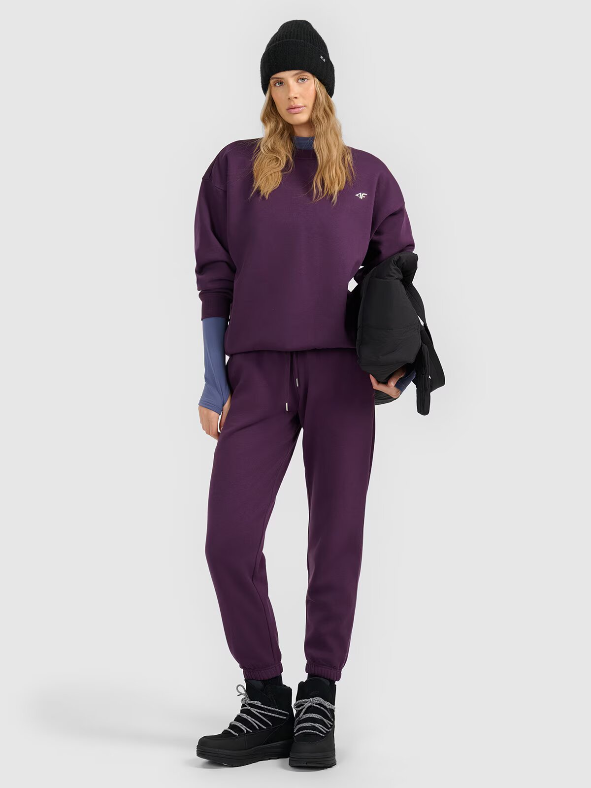 4F Pantaloni jogger de trening pentru femei - XS