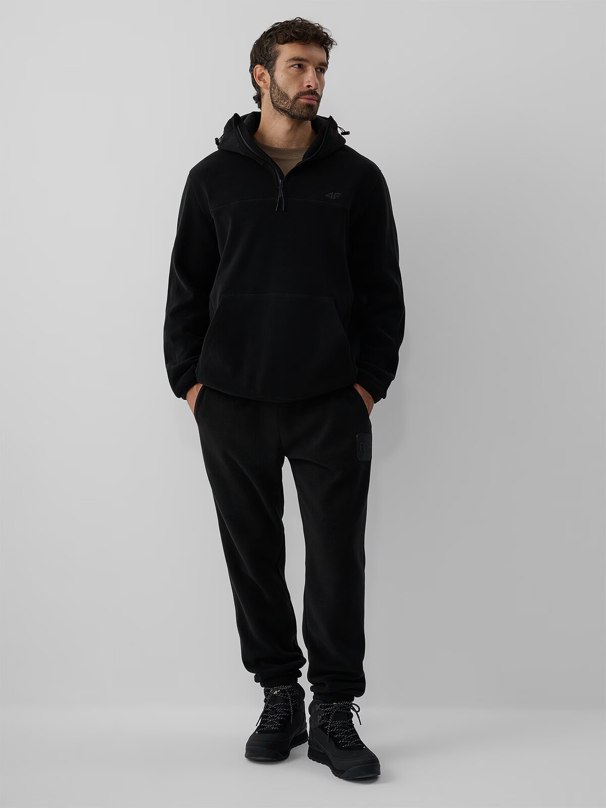 4F Pantaloni polar jogger pentru bărbați - negri S