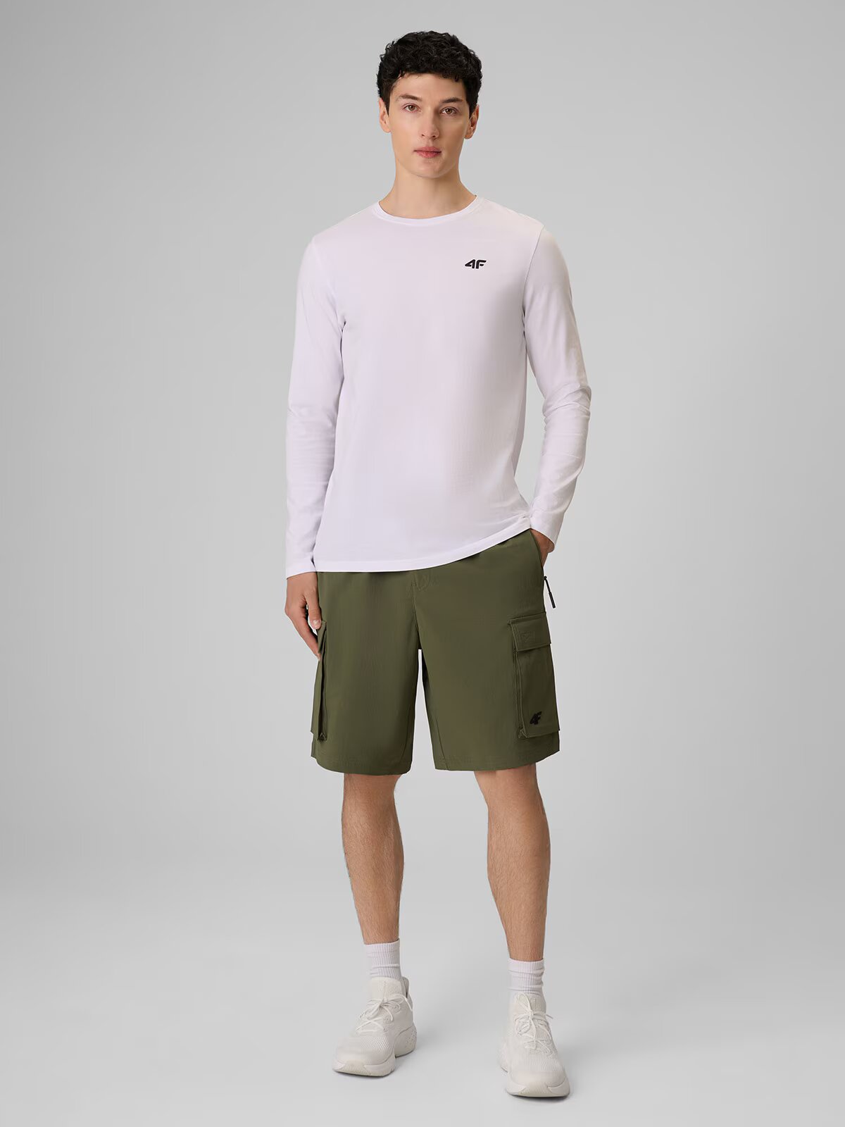 4F Pantaloni scurți casual cargo pentru bărbați - kaki S