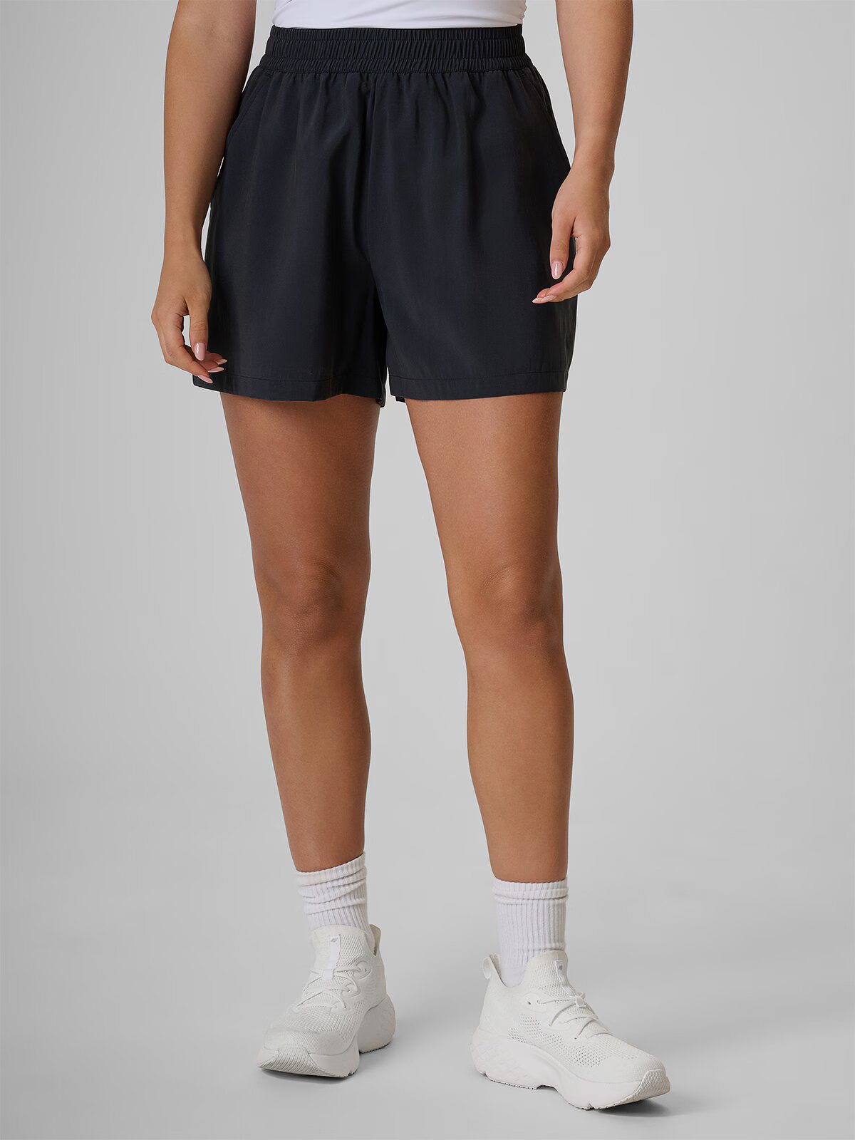 4F Pantaloni scurți casual cu modal pentru femei - negri XS