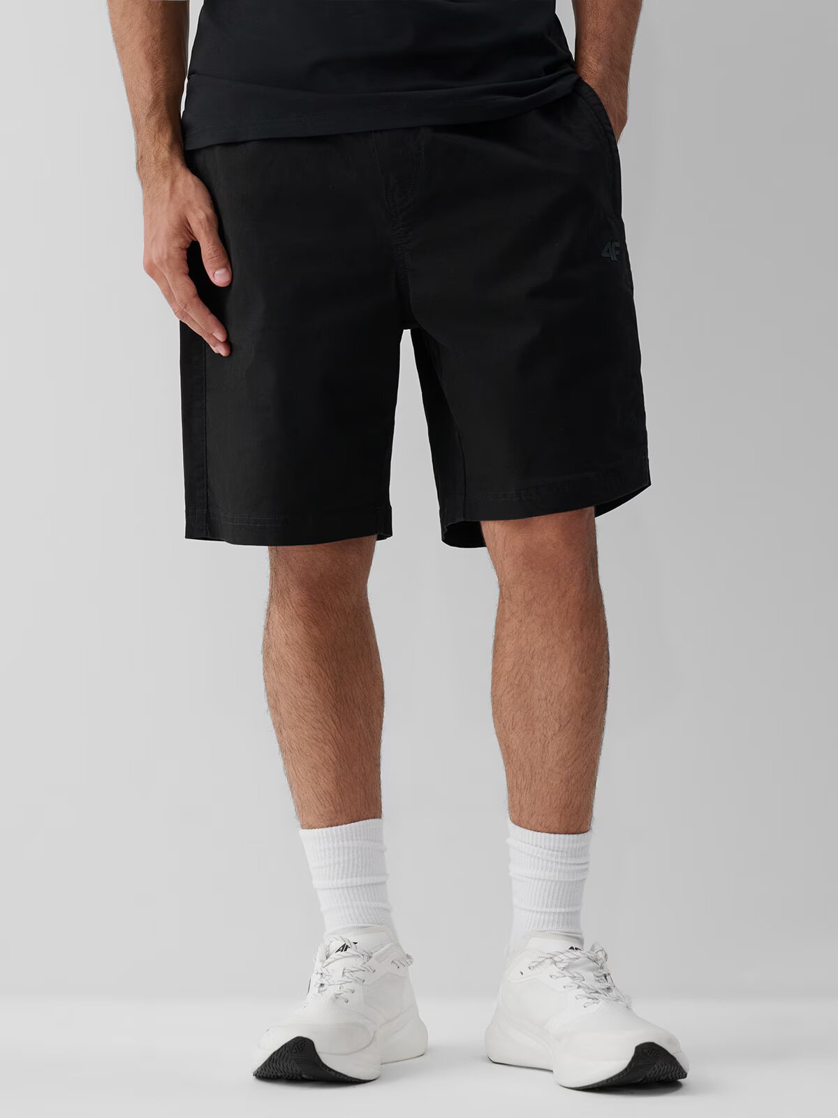4F Pantaloni scurți casual pentru bărbați - negri M