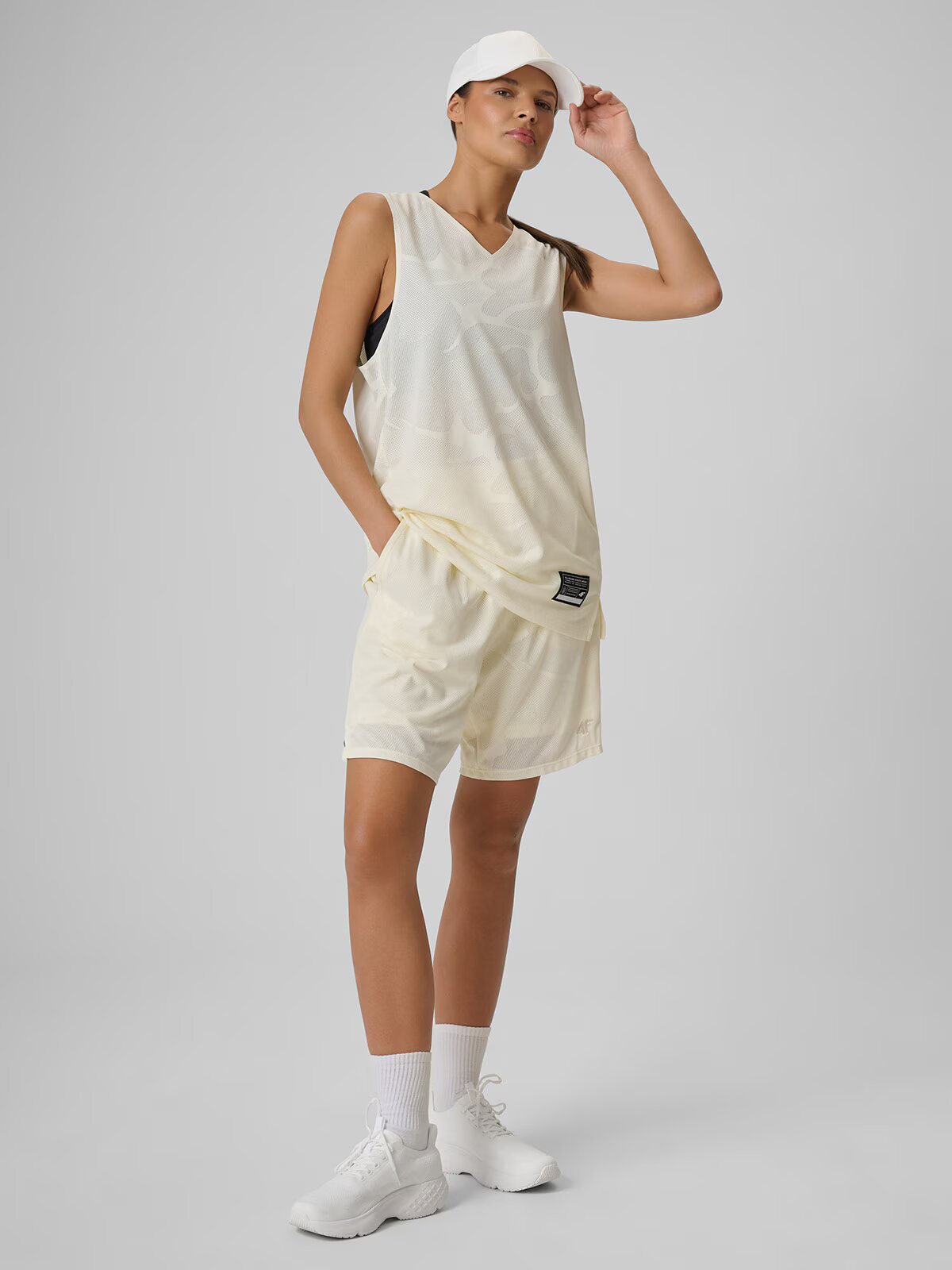 4F Pantaloni scurți de baschet cu uscare rapidă unisex - albi L