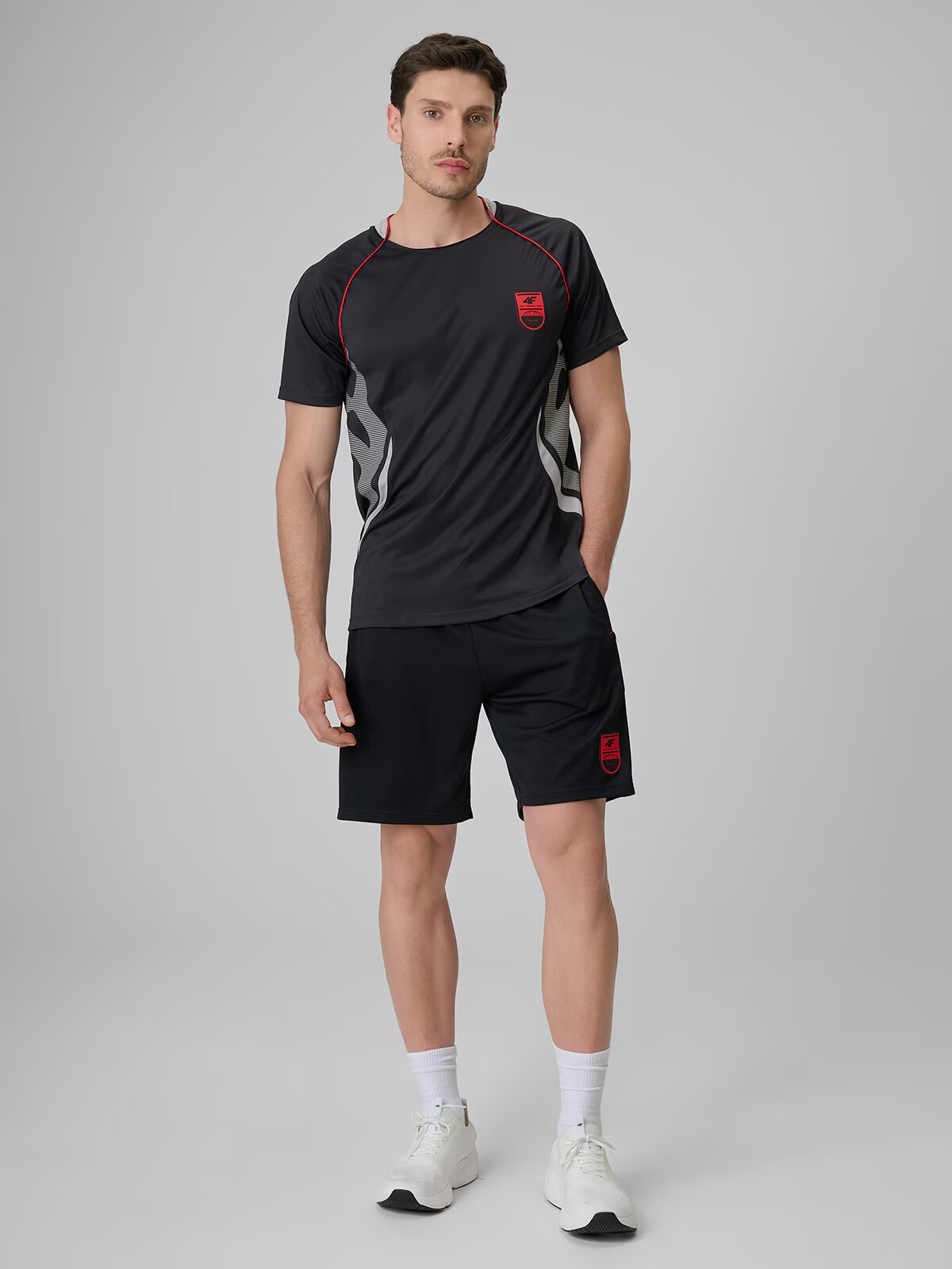 4F Pantaloni scurți de fotbal cu uscare rapidă pentru bărbați - negri S