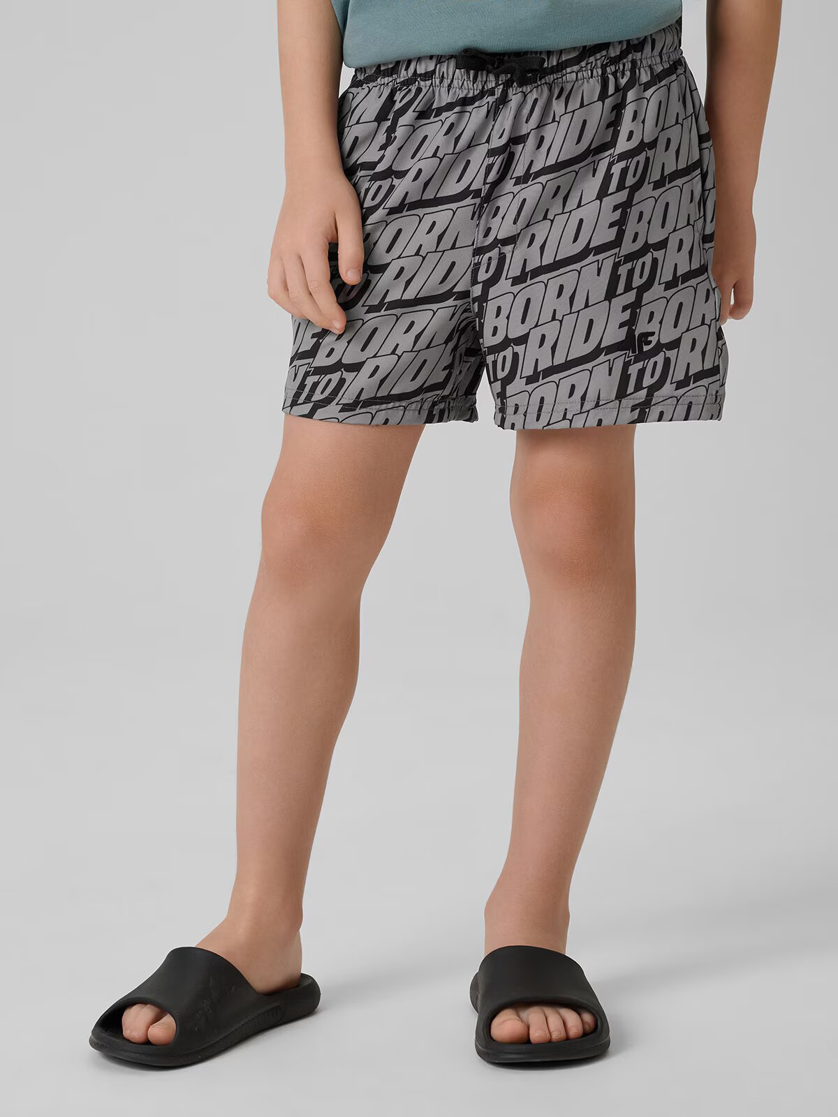 4F Pantaloni scurți de plajă boardshort pentru băieți - negri 122/128 (6-8 ani)