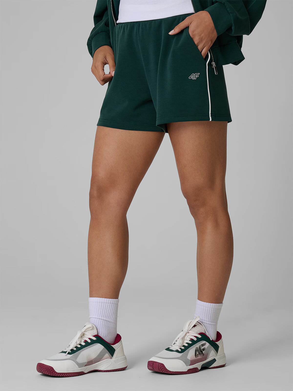 4F Pantaloni scurți de trening cu modal femei - verzi XS
