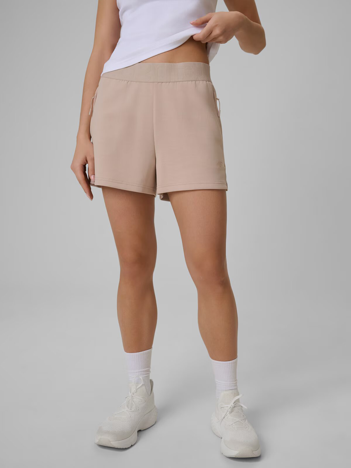 4F Pantaloni scurți de trening pentru femei - XL