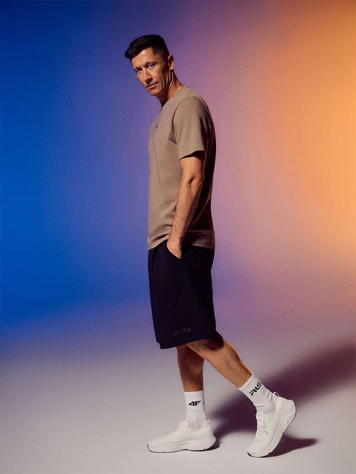 4F Pantaloni scurți din material textil pentru bărbați | Robert Lewandowski - negri M