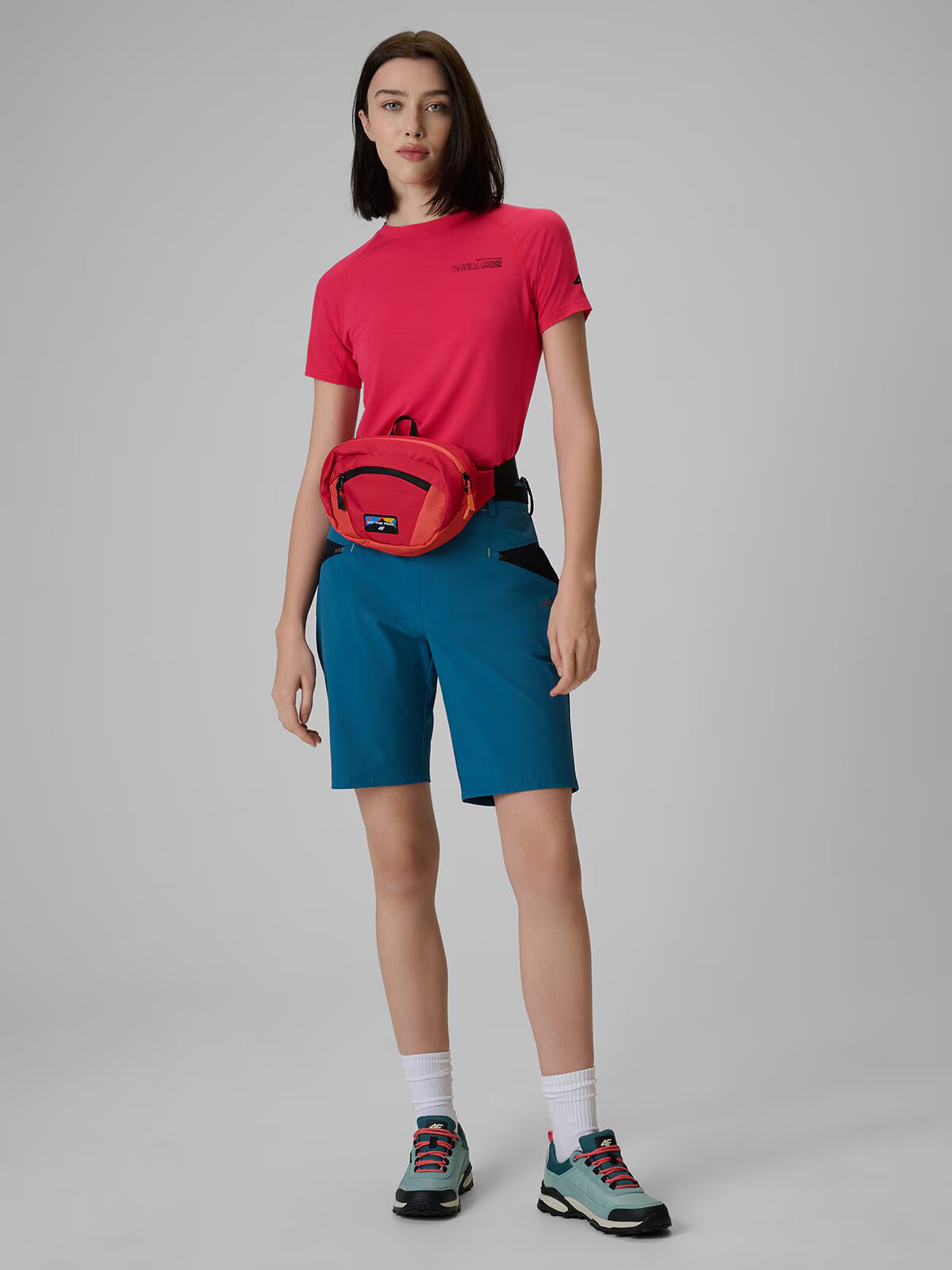 4F Pantaloni scurți trekking cu uscare rapidă damă - XS