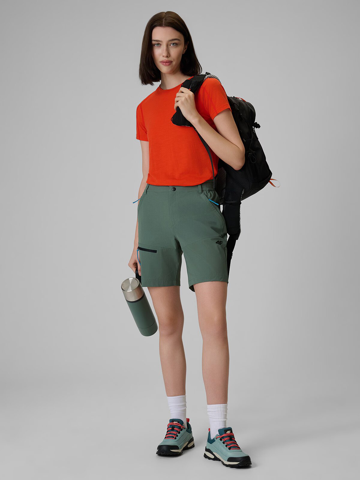 4F Pantaloni scurți trekking cu uscare rapidă pentru femei - kaki XS