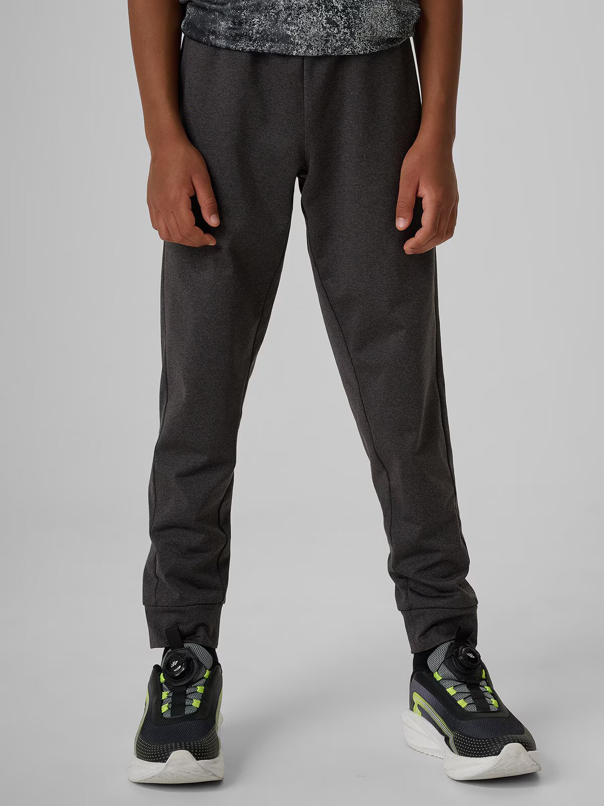 4F Pantaloni sport cu uscare rapidă pentru băieți - 158/164 (12-14 ani)