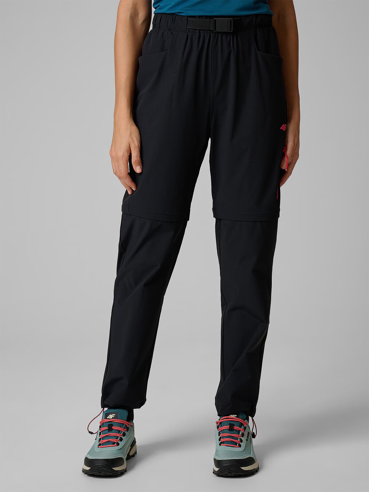 4F Pantaloni trekking 2 în 1 cu uscare rapidă pentru femei - negri XXL