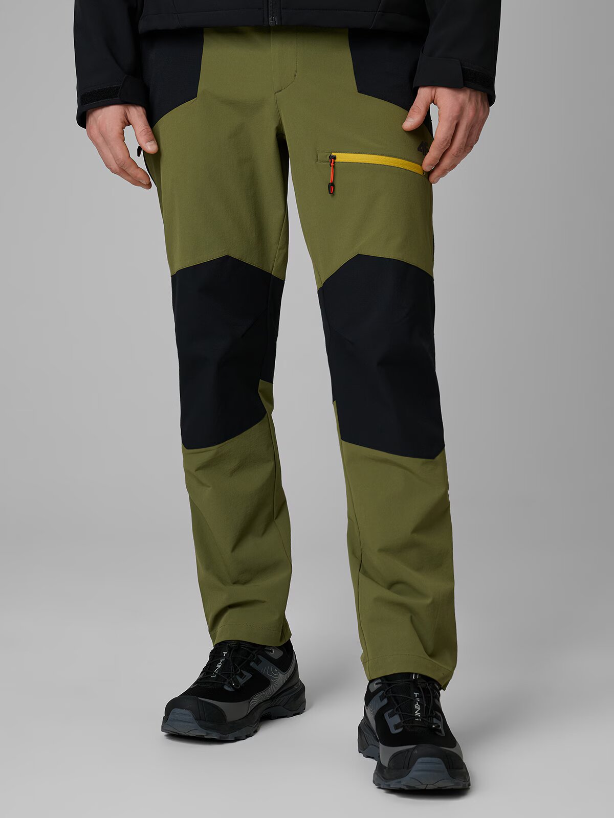 4F Pantaloni trekking cu uscare rapidă pentru bărbați - khaki 3XL