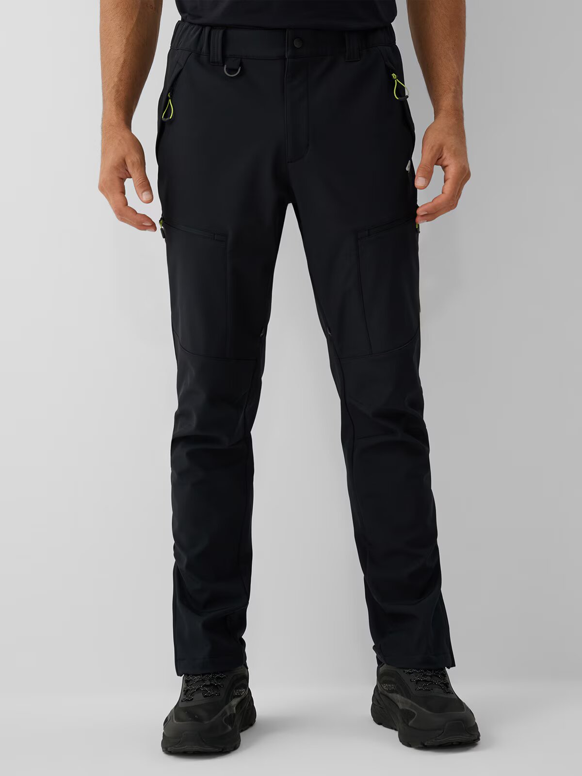 4F Pantaloni trekking softshell membrană 10000 pentru bărbați - negri XXL